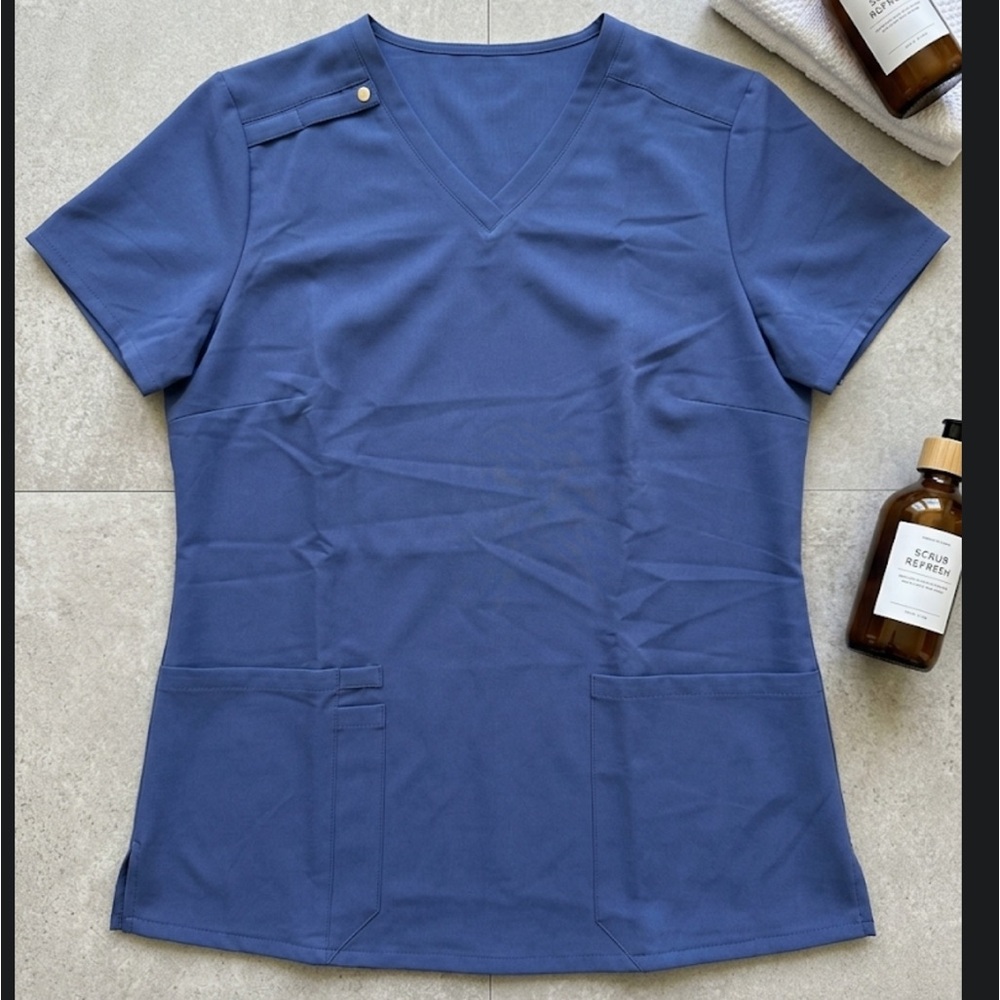 HALARA Women's Medical V-Neck Scrub Top in Navy Blue Stretch Comfort Size XL